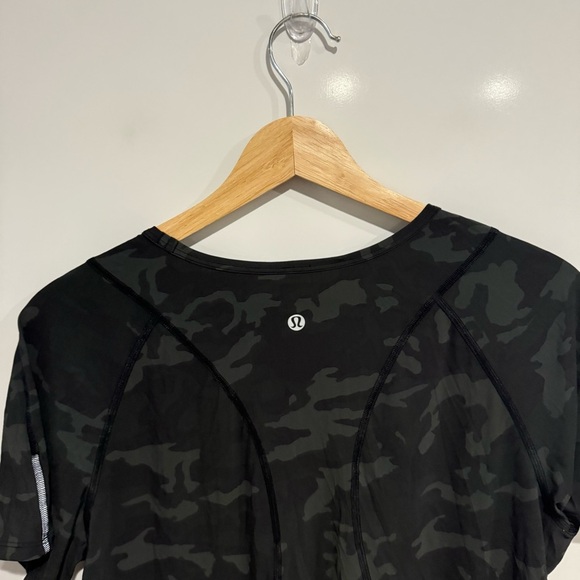Lululemon Outrun the Heat Short Sleeve
Incognito Camo Multi Gator Green - Picture 6 of 9